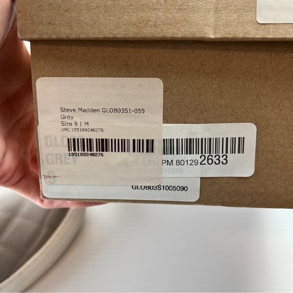 Steve Madden Sneaker Women's 9 Globe Grey Faux Leather Slip On Shoes - Picture 9 of 10